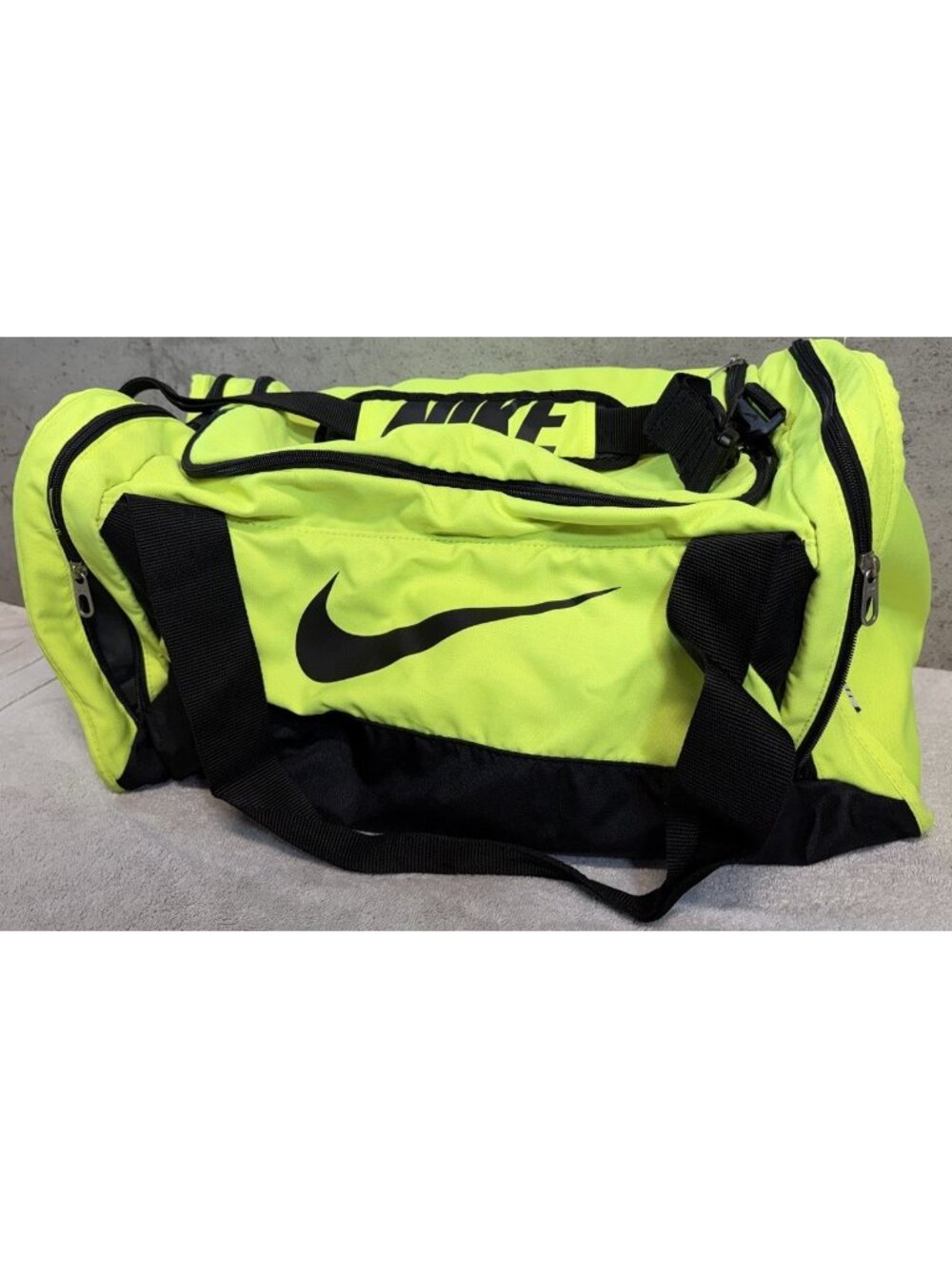 Nike Brasilia 6 Medium Duffel Bag BA4829-710 Volt Neon Green Black Gym Training